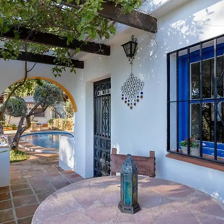 Casa Surrender Villa